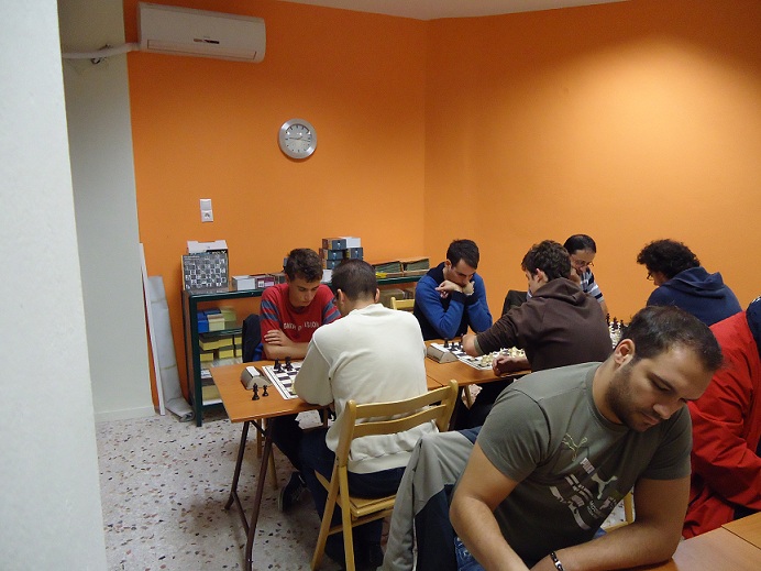 Σκακιστική Κυριακή 10/10